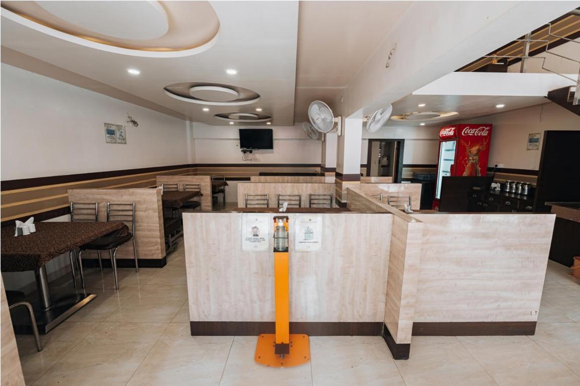 Hotel Krushna Inn Trimbak Kültér fotó