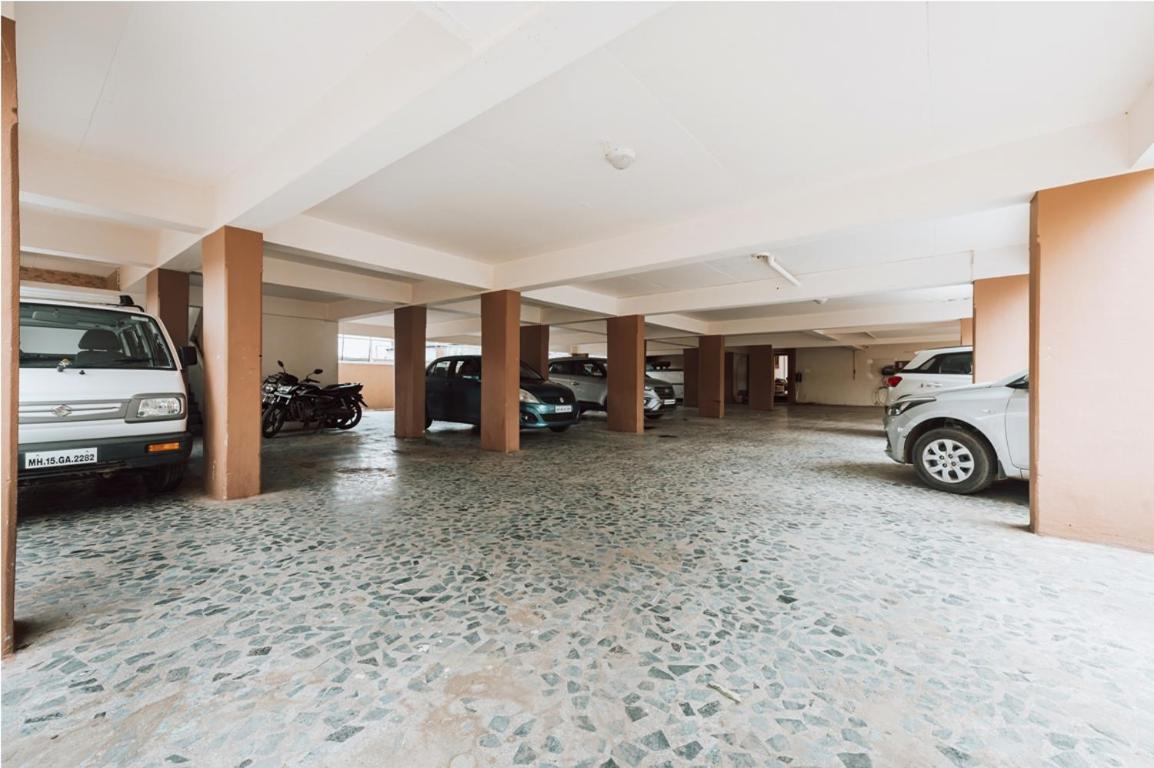 Hotel Krushna Inn Trimbak Kültér fotó